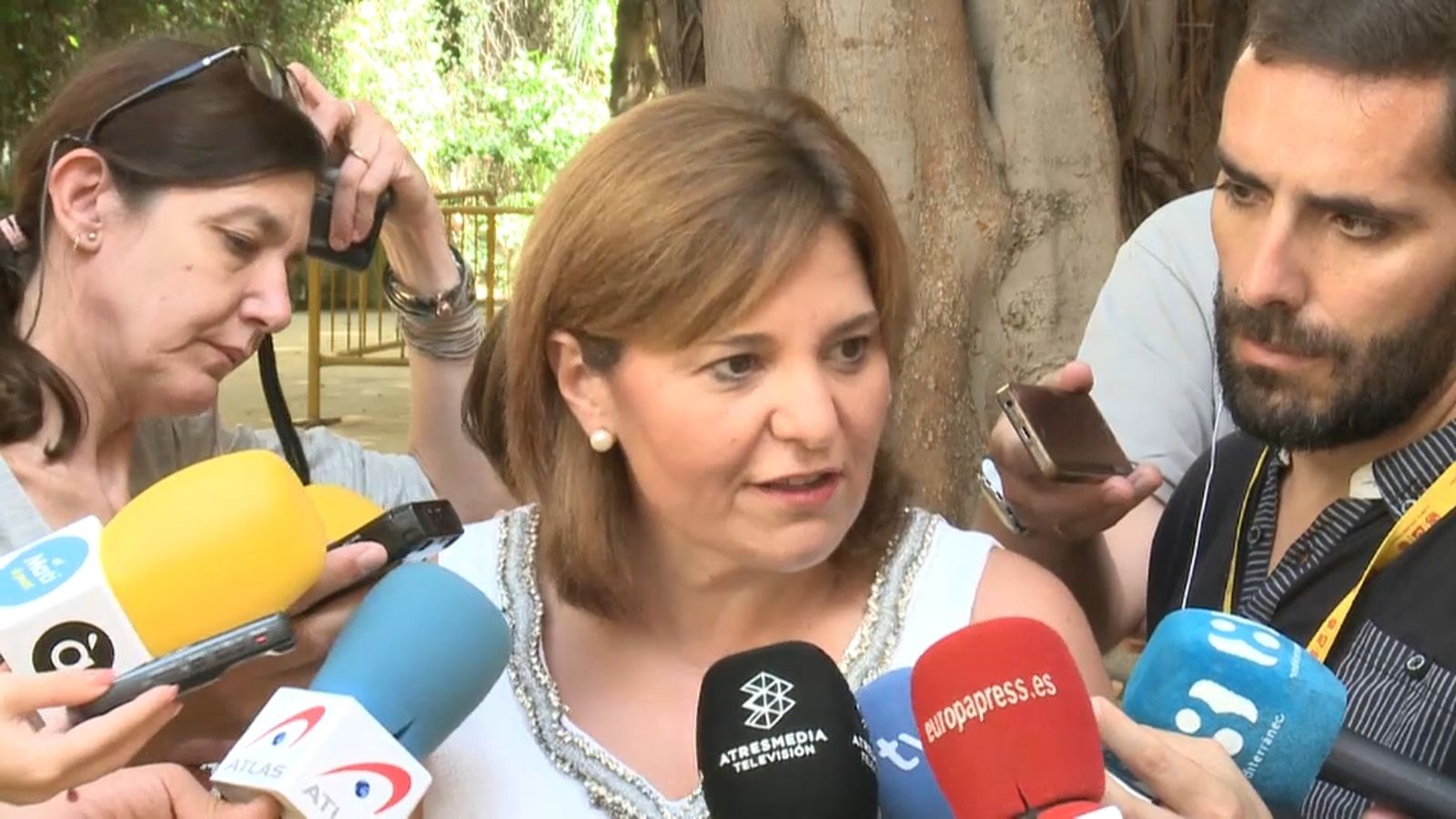 La presidenta del PPCV, Isabel Bonig, compareix davant els mitjans de comunicació.