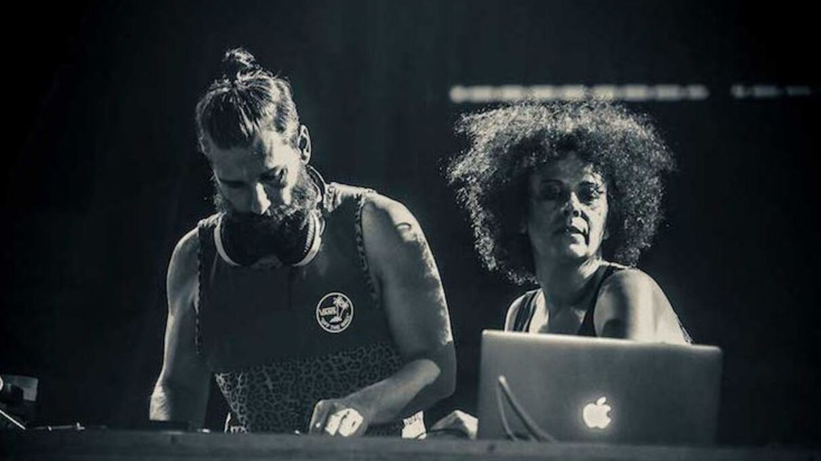 08.12.2021 | “Música lliure”, Soledad Vélez, Sellas, Kharnassein i We Are Not DJs