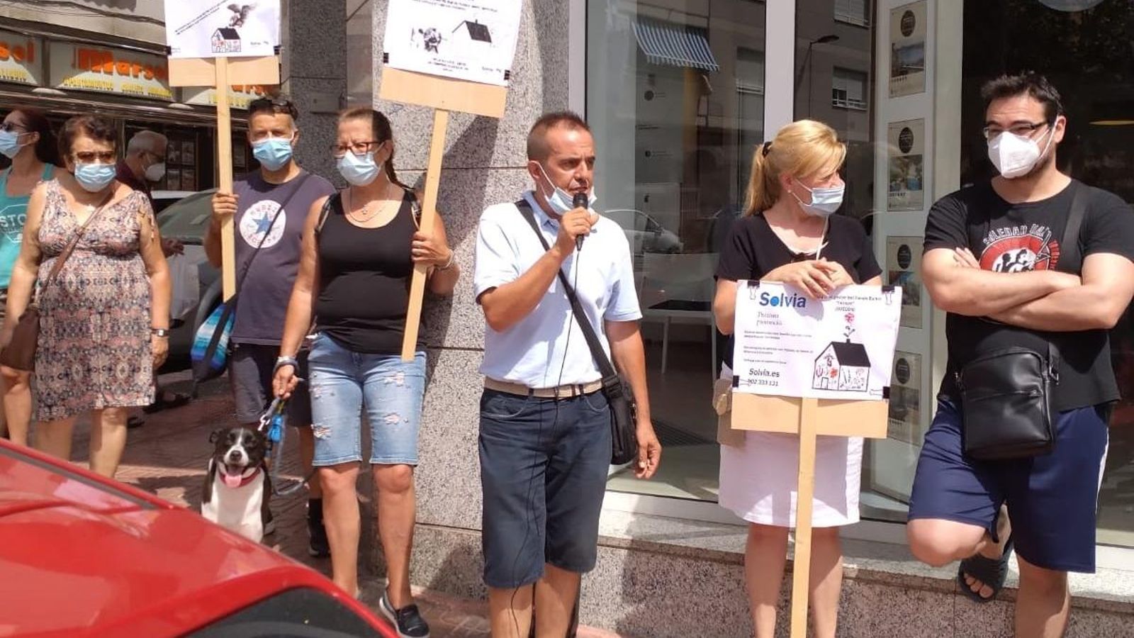 Protesta contra un desnonament el passat mes d'agost a Torrevella