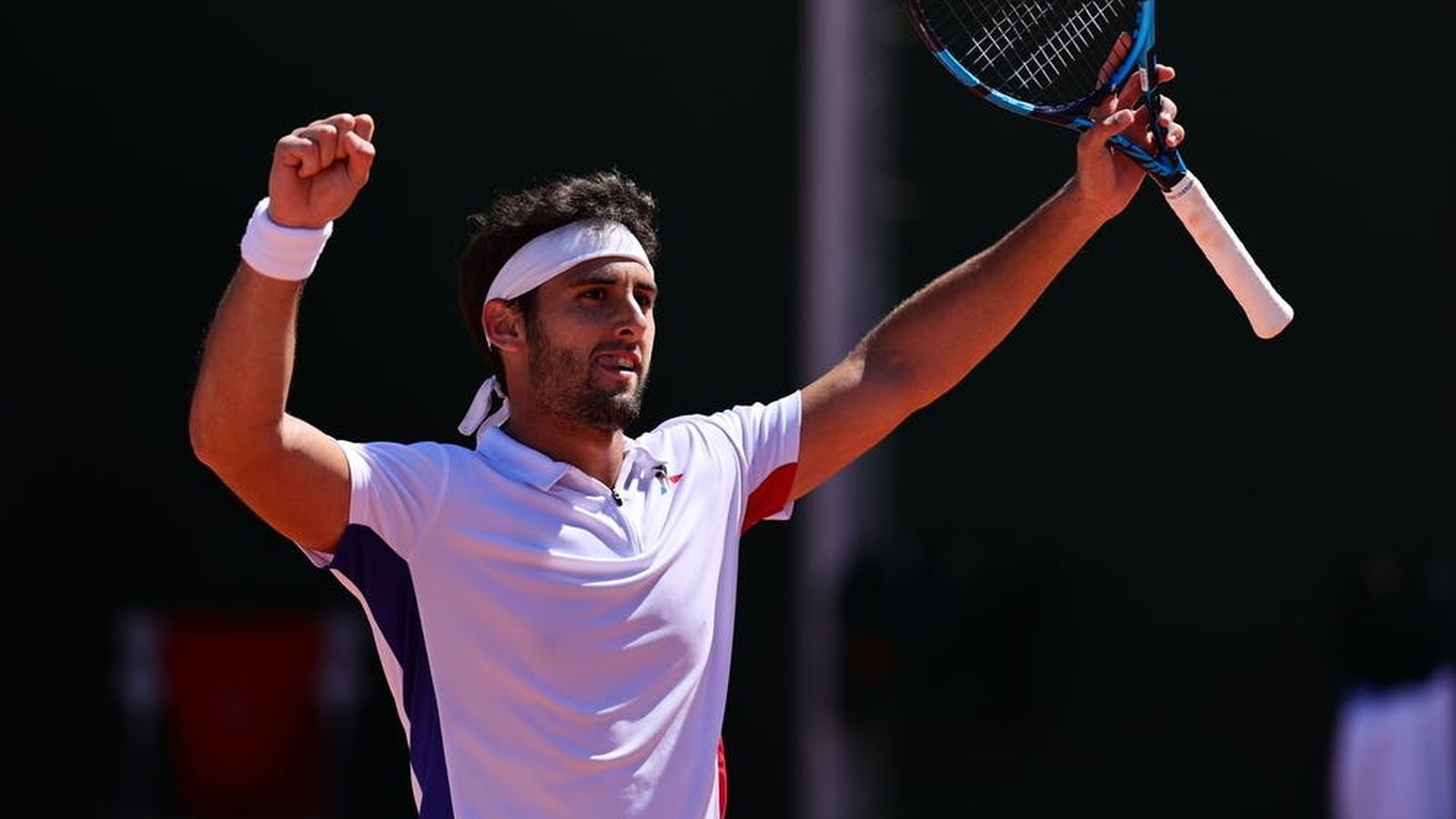 El valencià Carlos Taberner celebra un punt a Paris