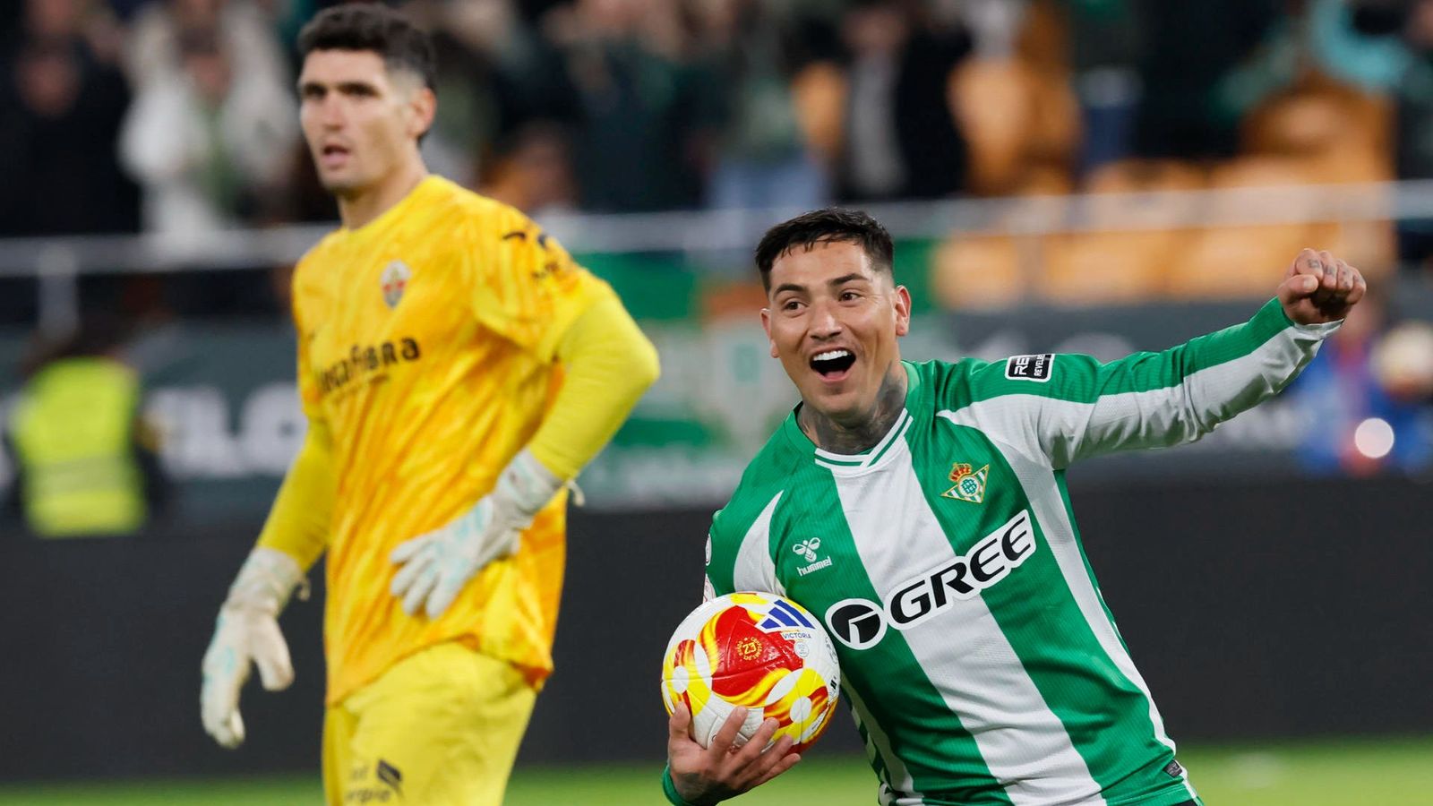El Chimy Ávila celebra un gol