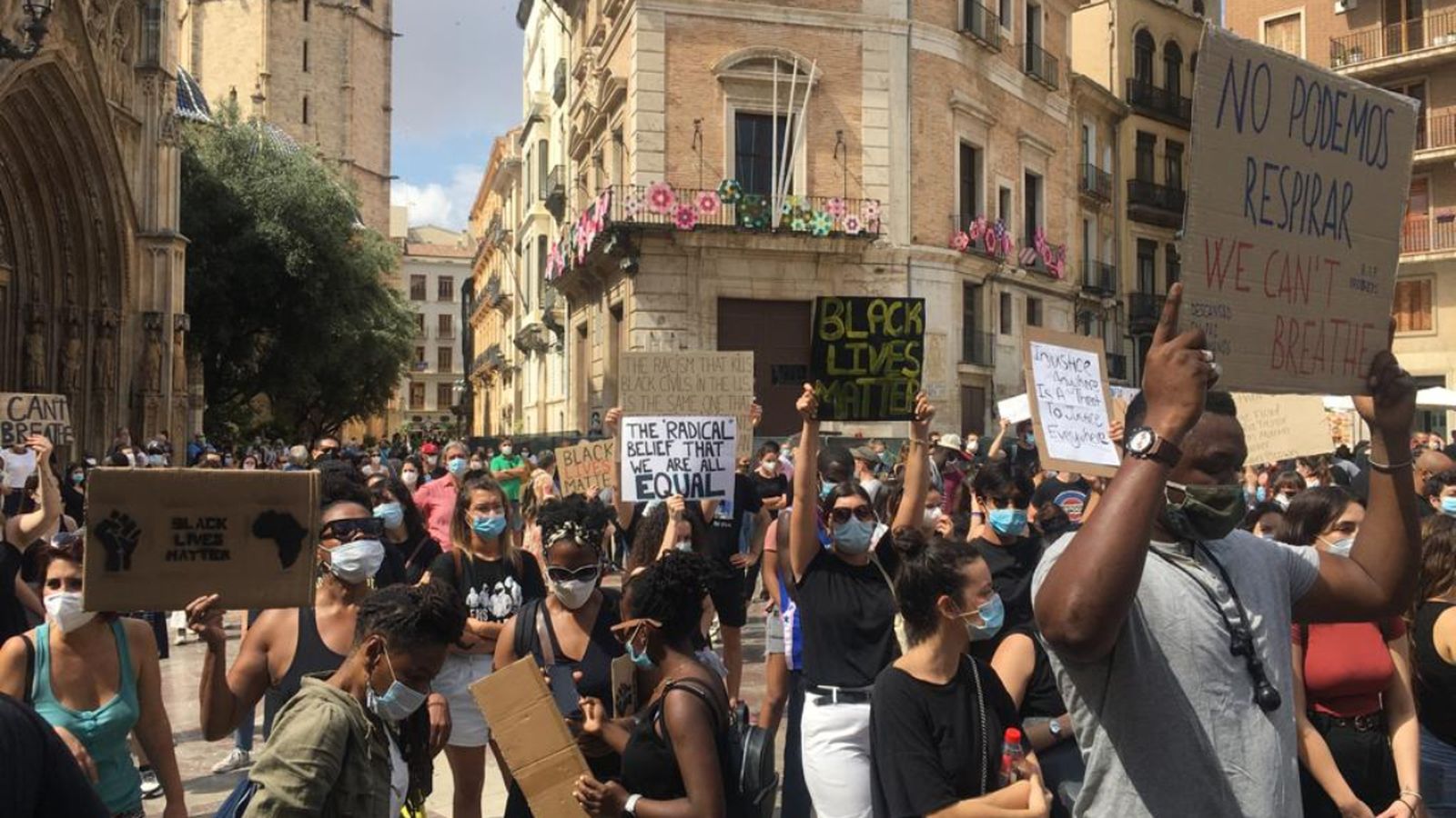 La societat valenciana es suma a les protestes per la mort de George Floyd
