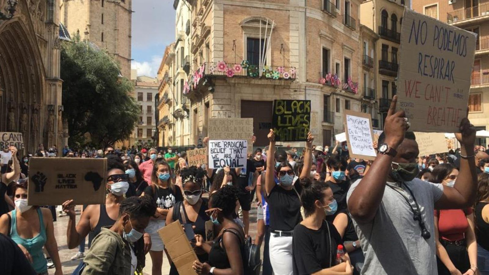 La societat valenciana es suma a les protestes per la mort de George Floyd