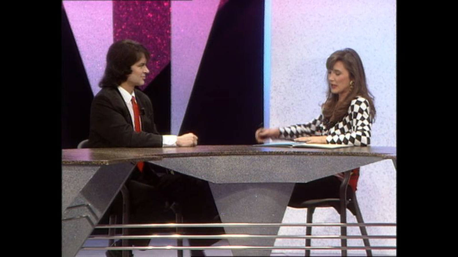 Un moment de l'entrevista a Camilo Sesto