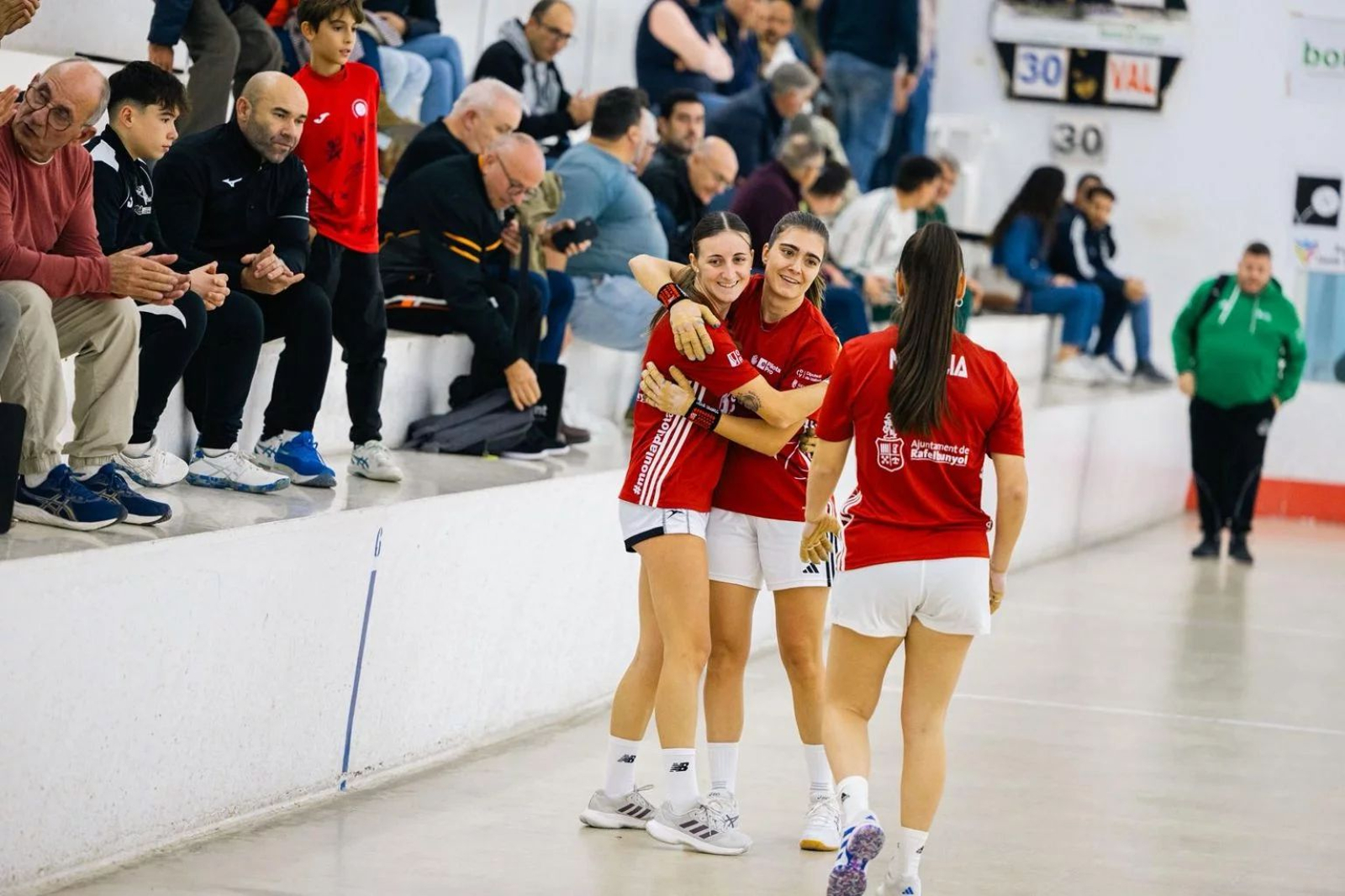 Ana, Natalia i Patri (Rafelbunyol) s’enfrontaran el diumenge 23 a Riba roja contra Victoria, Anabel i Laura (Bonrepòs i Mirambell)