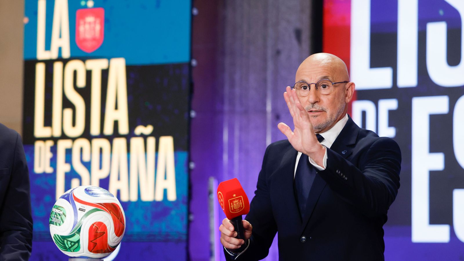 El seleccionador espanyol de futbol, Luis de la Fuente, durant la roda de premsa per a donar a conéixer la llista de convocats per al Mundial