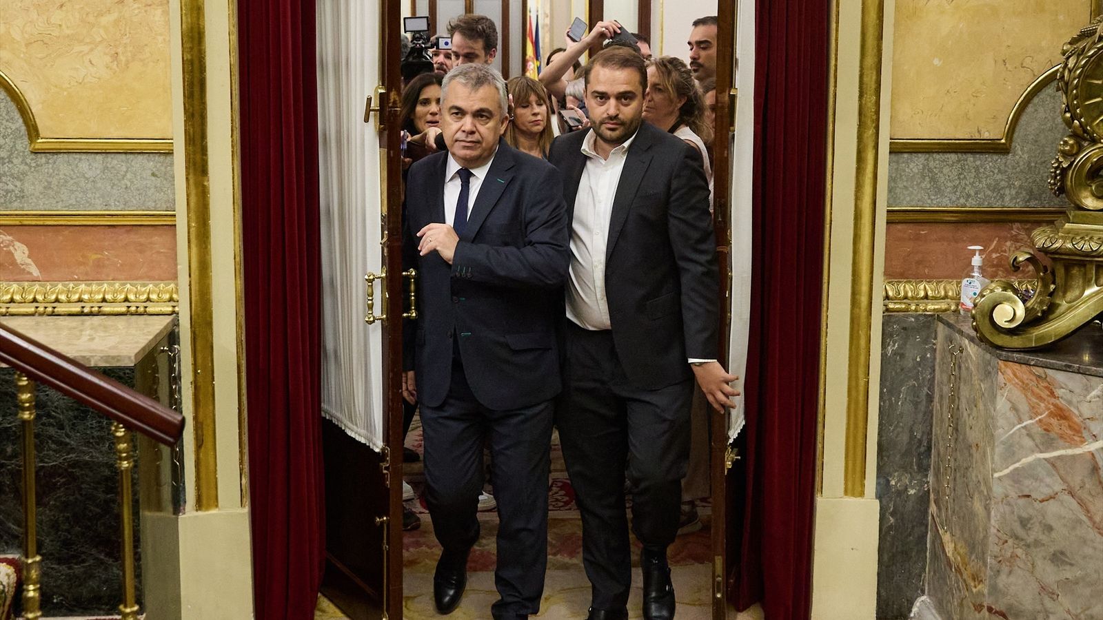 L'exsecretari d'organització del PSOE, Santos Cedan, a l'arribada este dijous a la sessió plenària del Congrés