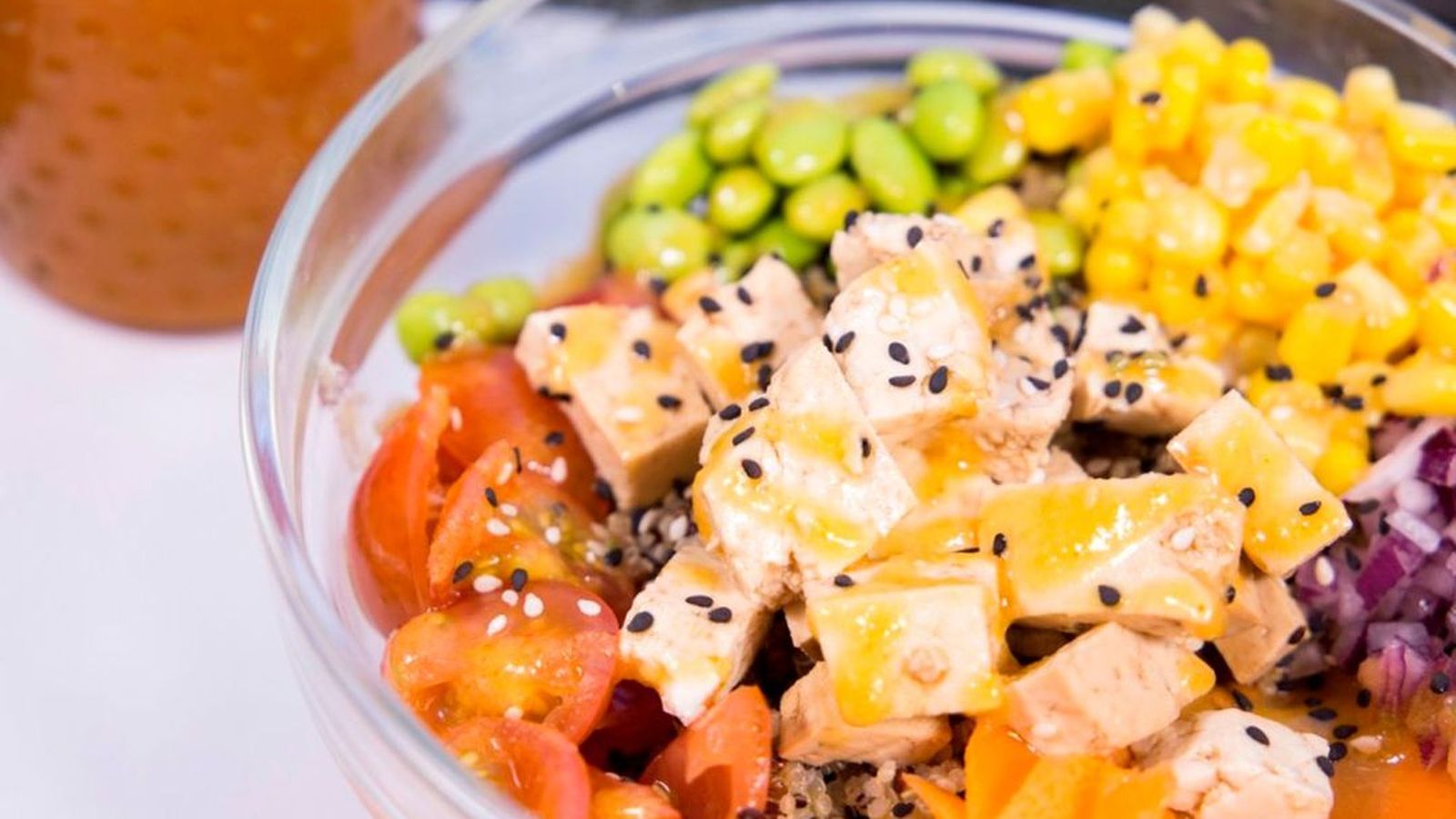 12.03.2019 | La cuina hawaiana arriba a València de la mà del \'poké\'