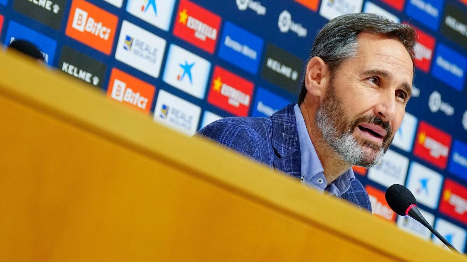 El tècnic Vicent Moreno s'ha acomiadat aquest matí de la plantilla i de la premsa El tècnic Vicent Moreno s'ha acomiadat aquest matí de la plantilla i de la premsa