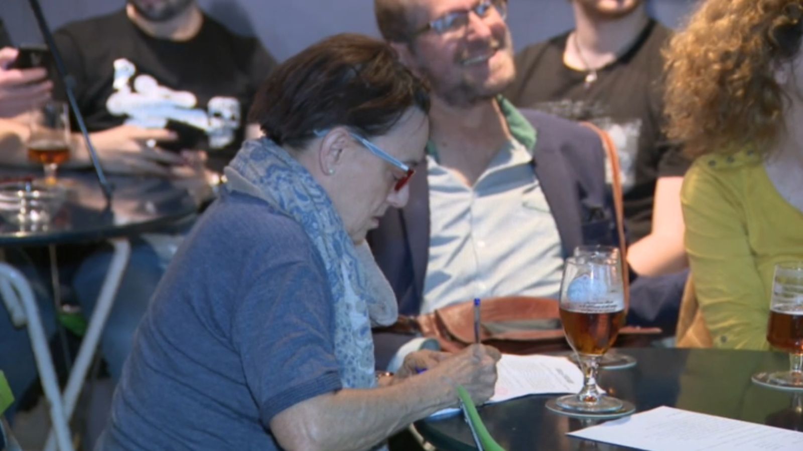 El festival Pint of Science uneix divulgació de la ciència amb oci