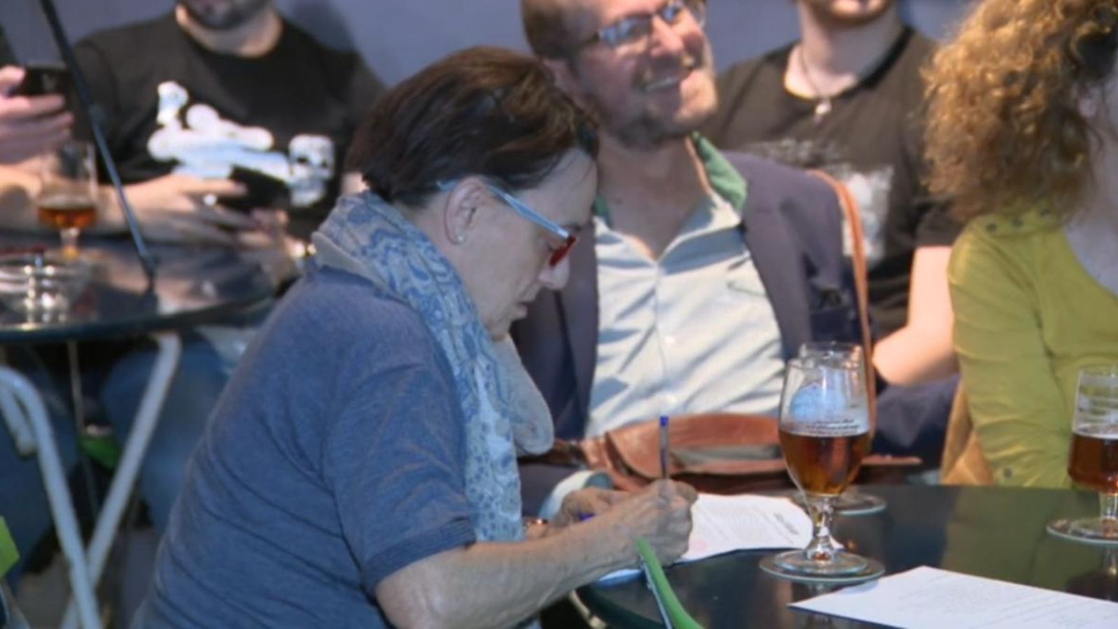 El festival Pint of Science uneix divulgació de la ciència amb oci