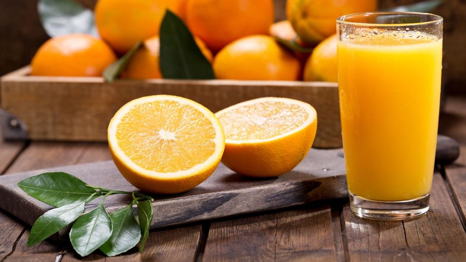 El suc de taronja conté sucre natural de la fruita