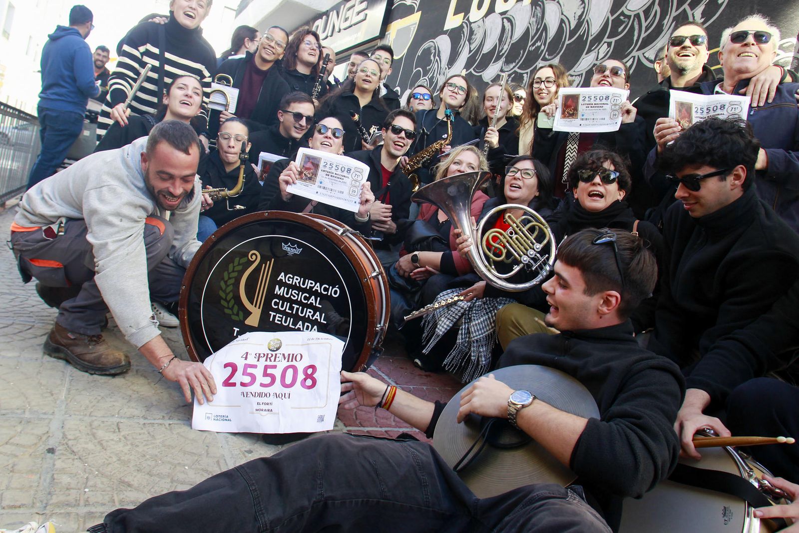 Celebració a l'Agrupació Musical de Teulada per un dels dos quarts, el 25508