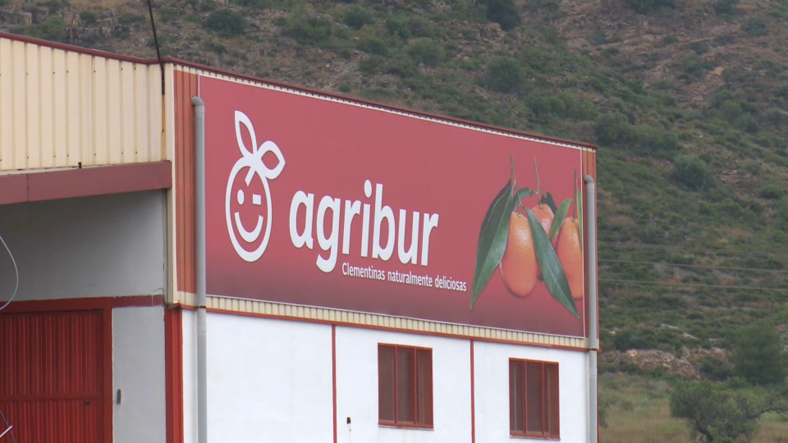 Un dels magatzems d'Agribur, empresa que ha anunciat l'acomiadament de més de 150 treballadors