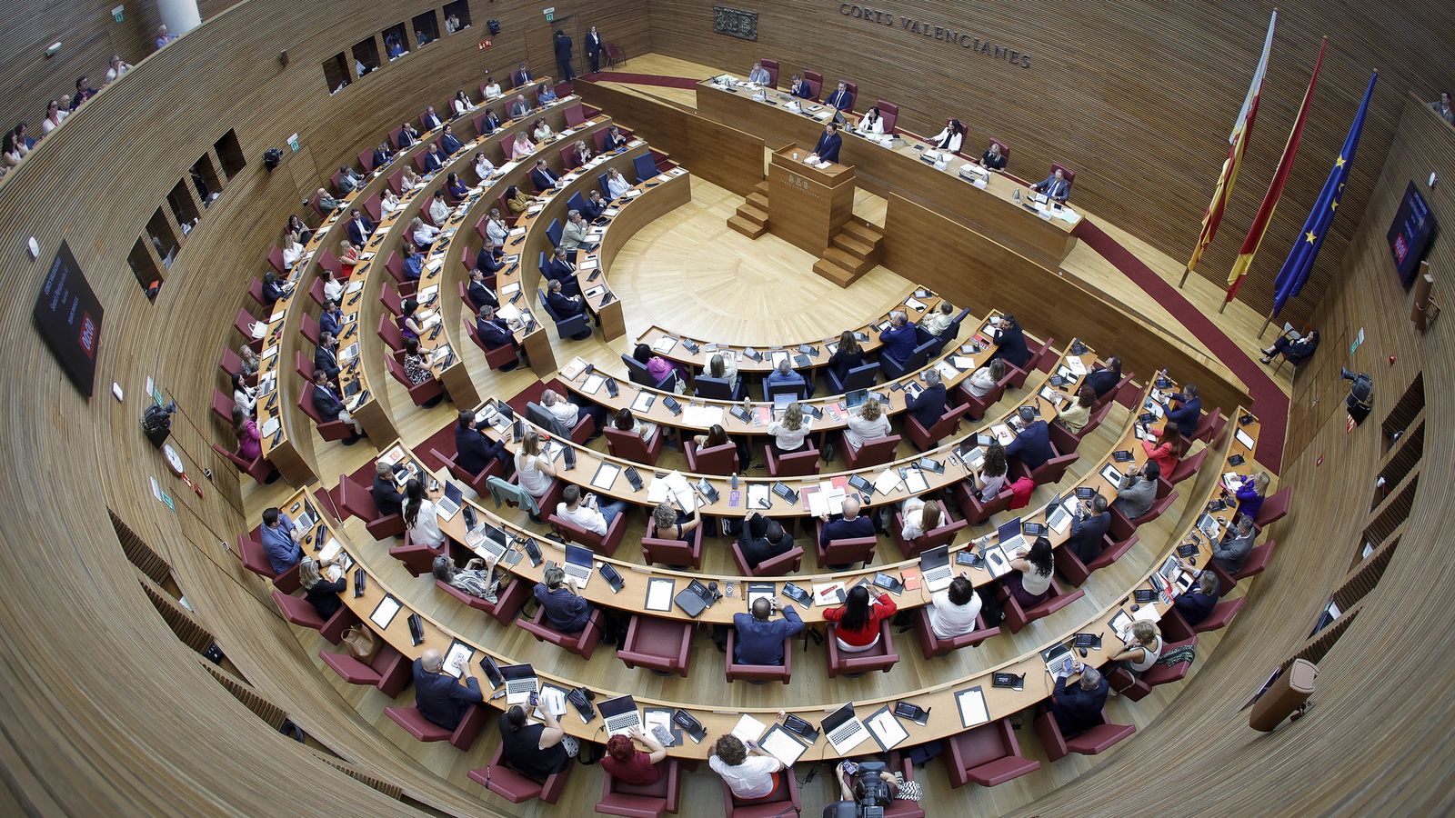 Ple de Les Corts Valencianes.