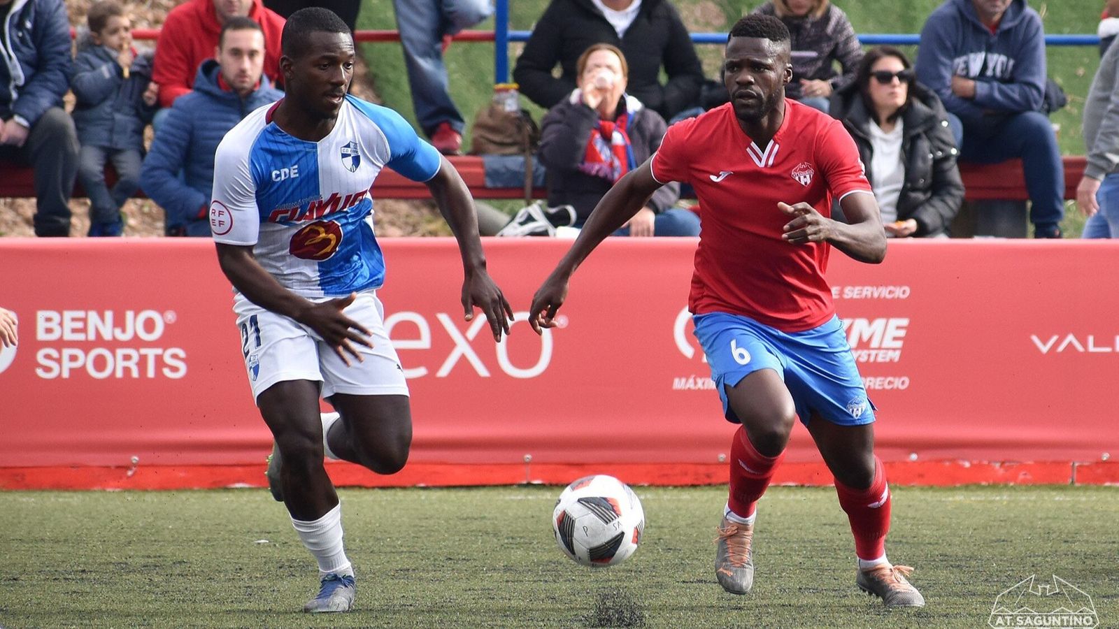 N'diaye, en una acció del partit
