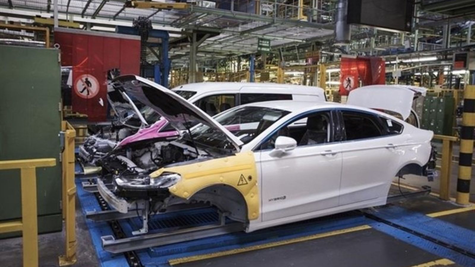 Preocupació per les conseqüències socials i econòmiques de la situació a Ford