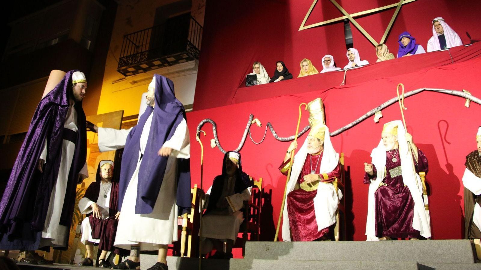 Una de les escenes de la representació de la passió que va acollir Torreblanca aquest dijous a la nit