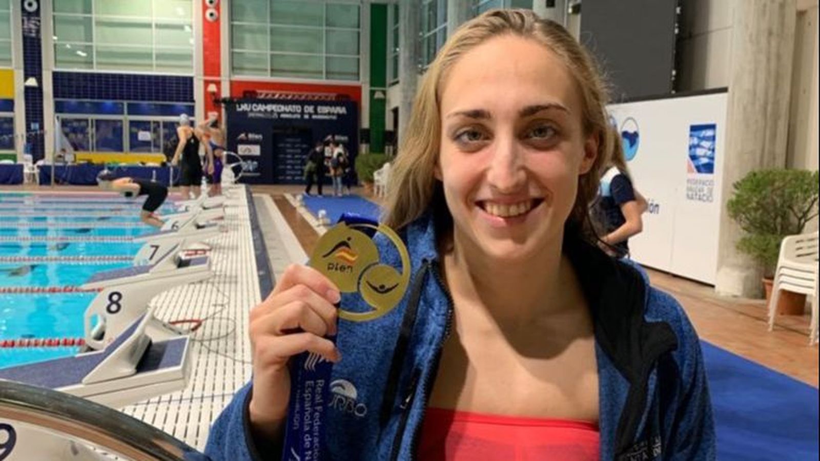 Lidón Muñoz, amb una de les medalles d'or aconseguides