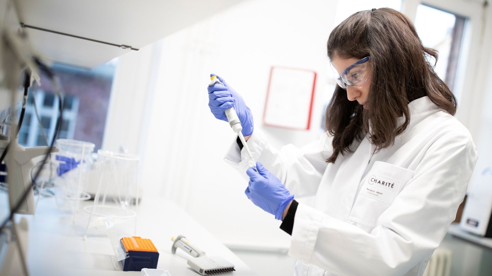 El brot de pneumònia ja ha causat diversos morts i centenars de ferits a la Xina