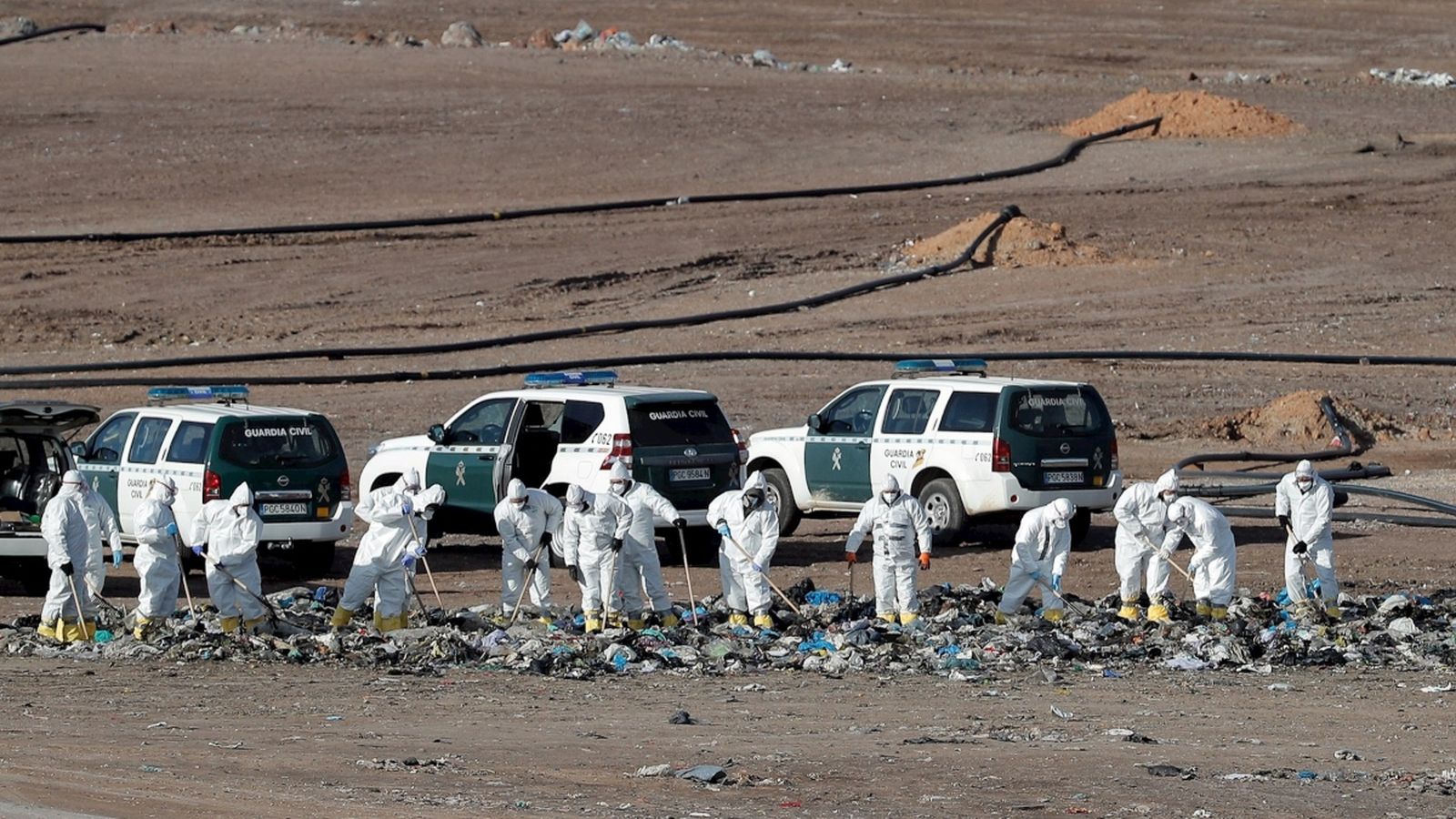 Equip de cerca de les restes del cos de Marta Calvo a l'abocador de Dos Aigües, el passat mes desembre