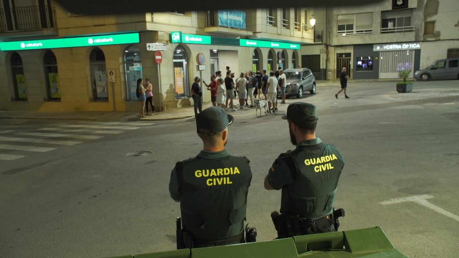 Patrulla de la Guàrdia Civil vigila els carrers de Torís