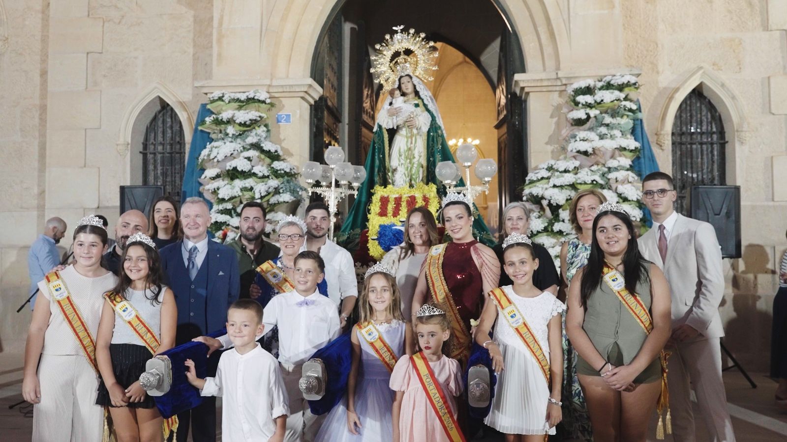 Foto de família festera a Jacarilla.