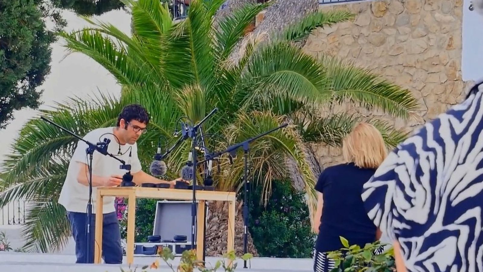 Edu Comelles, en un dels concerts en directe