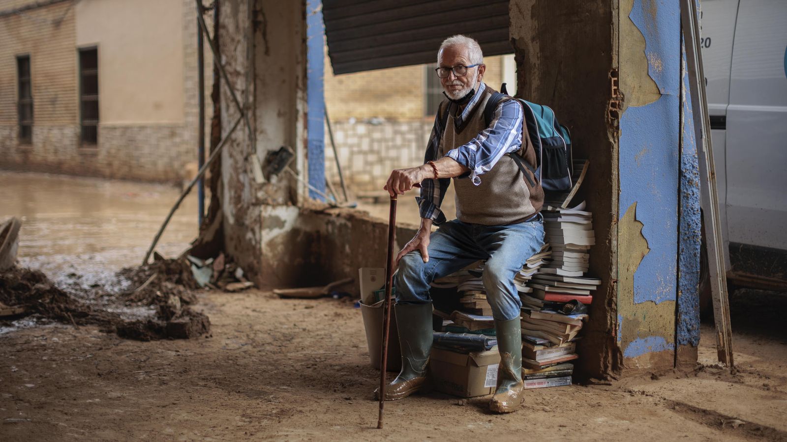 El propietari de la llibreria Moixeranga de Paiporta, Donis Alba.
