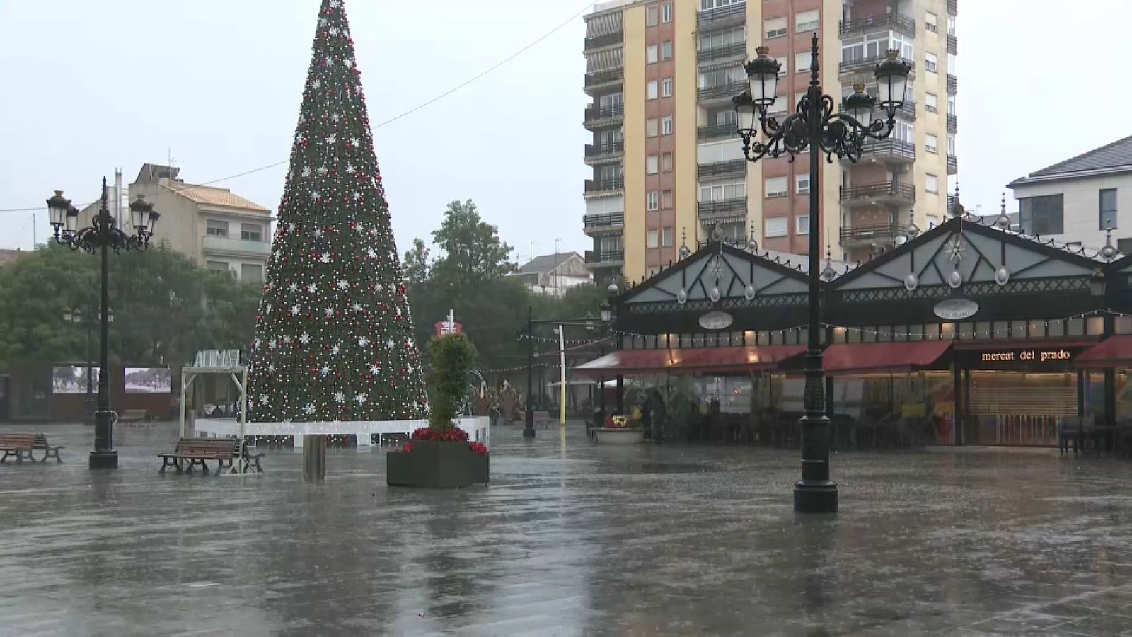 Dia plujós i fred este dijous de Nadal a Gandia