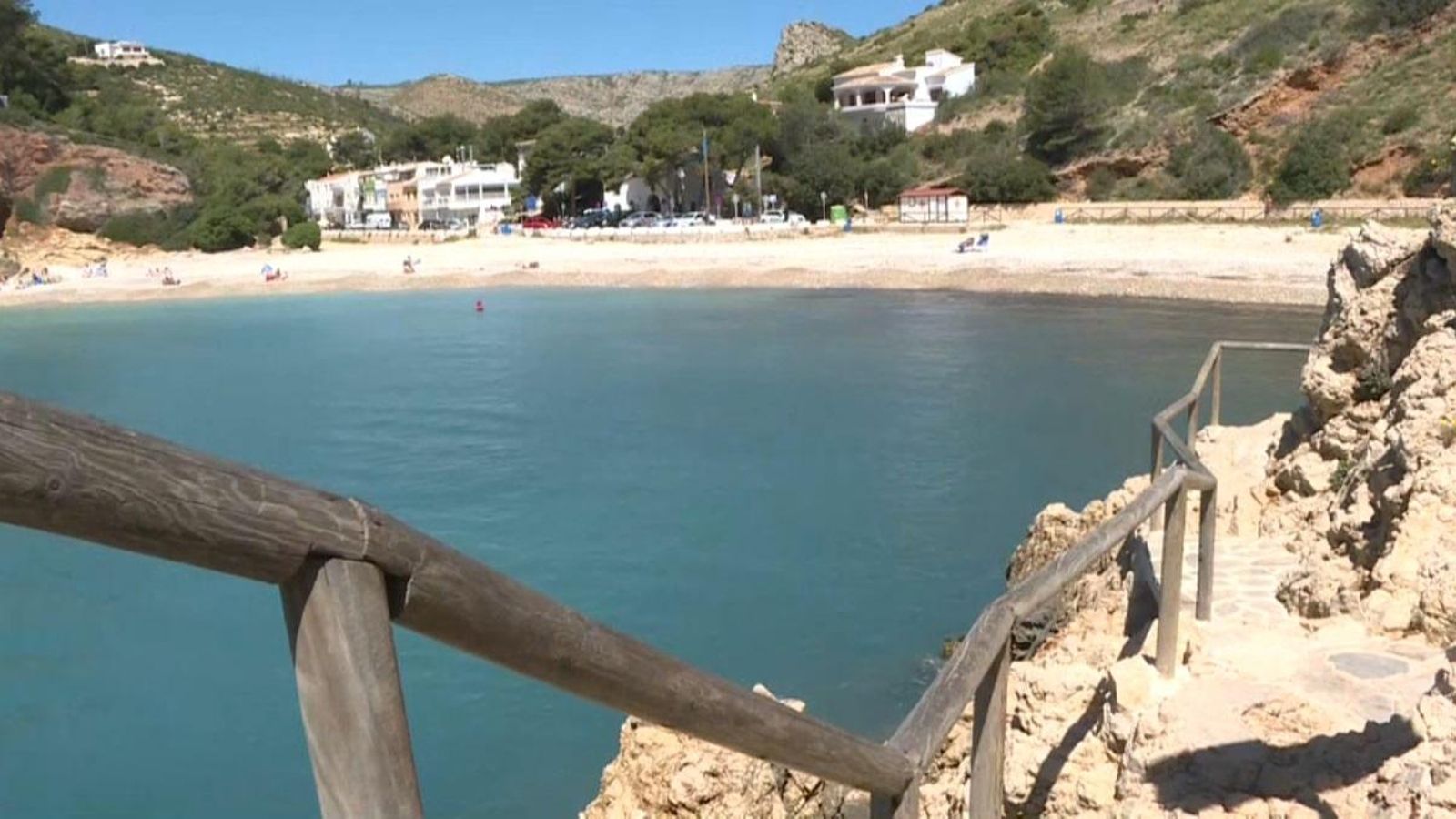 Un pla per a regenerar la cala de la Granadella Un pla per a regenerar la cala de la Granadella