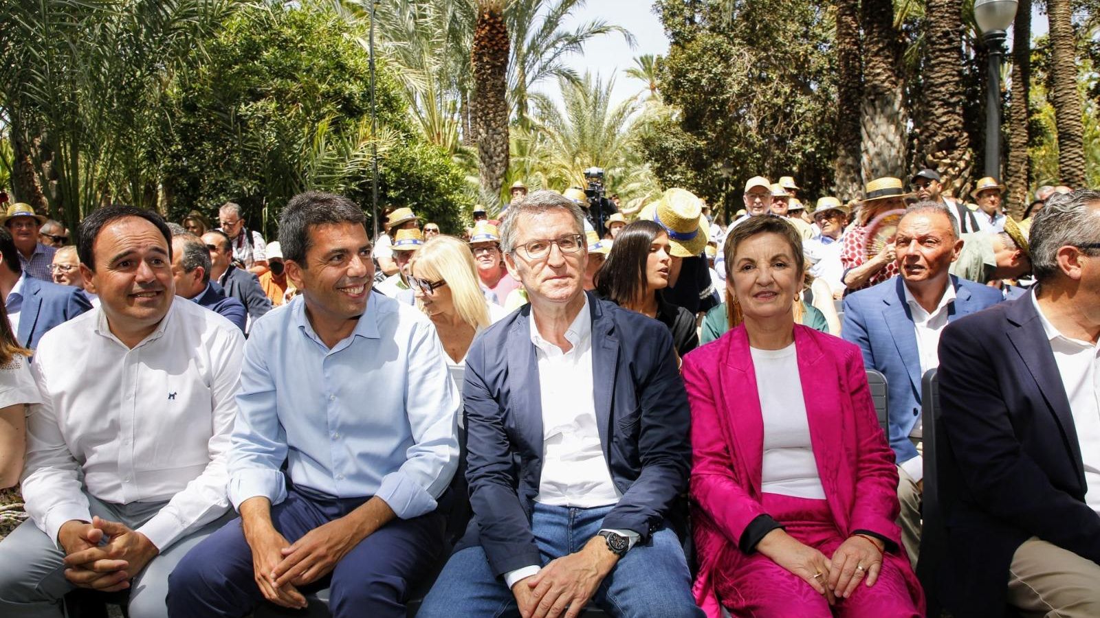 Marián Cano amb Carlos Mazón, Alberto Núñez-Feijóo i Juanfran Llorca en un acte electoral el maig de 2024