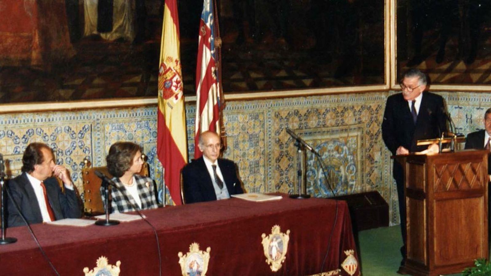 Els origens dels premis Jaume I explicats per Santiago Grisolía en el programa 'L'avenir és ara'