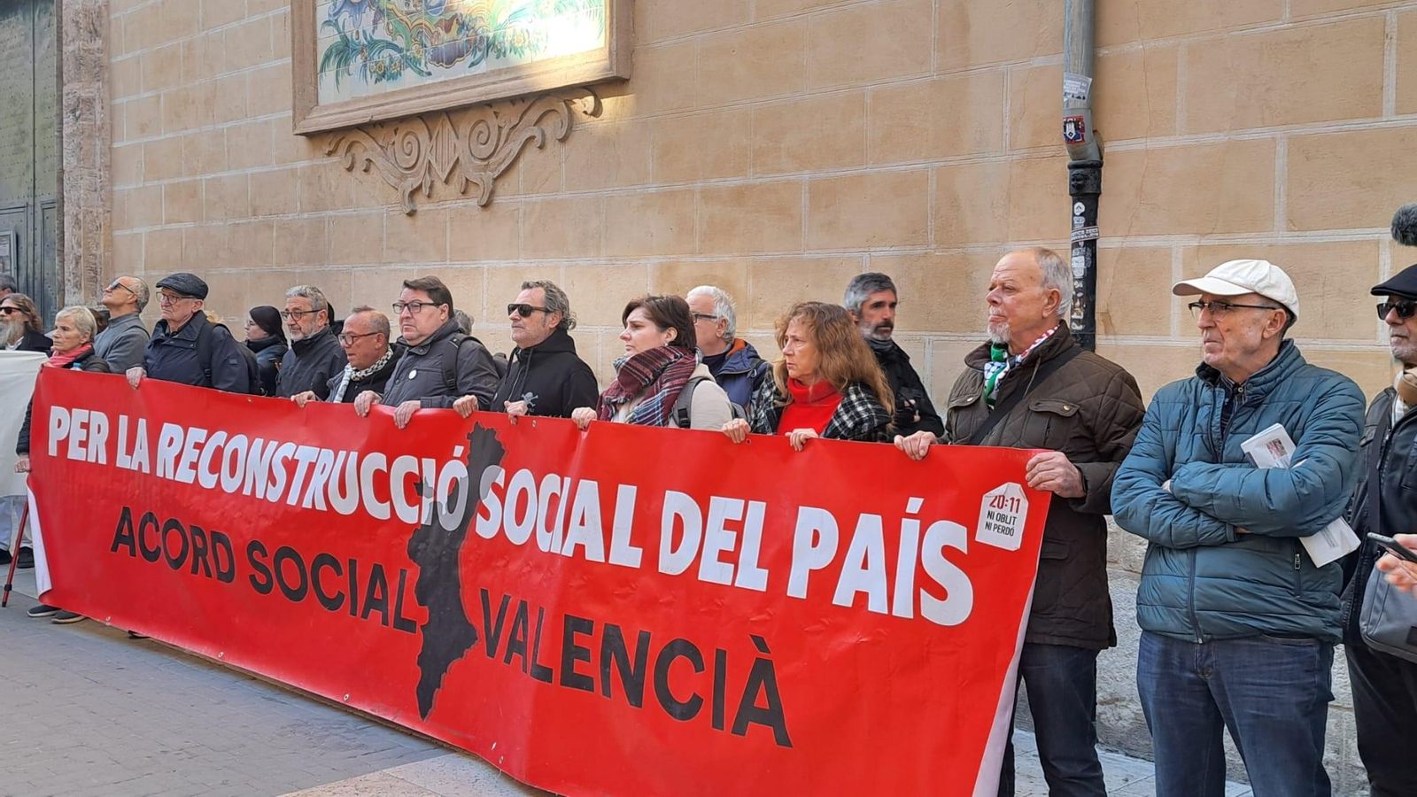 Protesta convocada per Acord Social a les portes de les Corts