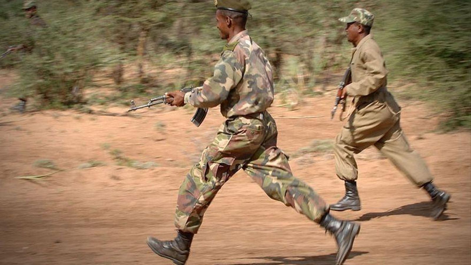 Militars etíops en maniobres de combat (arxiu)
