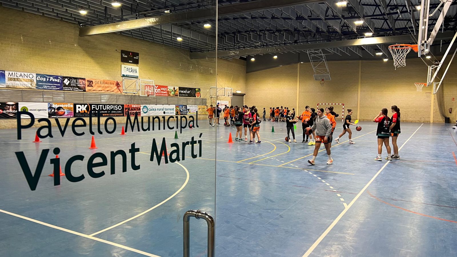 Reobri a l'esport el pavelló Vicent Martí de Picanya