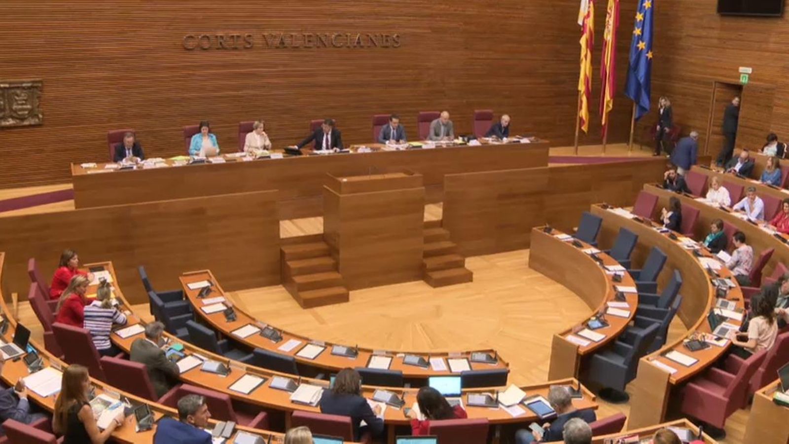 Imatge d'arxiu d'una sessió anterior del ple de les Corts