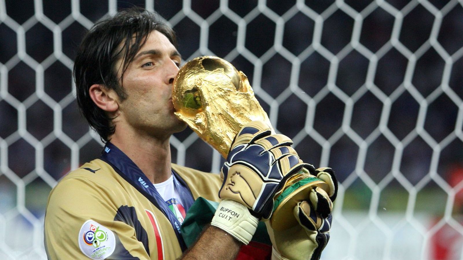 Buffon amb la Copa del Món de 2006
