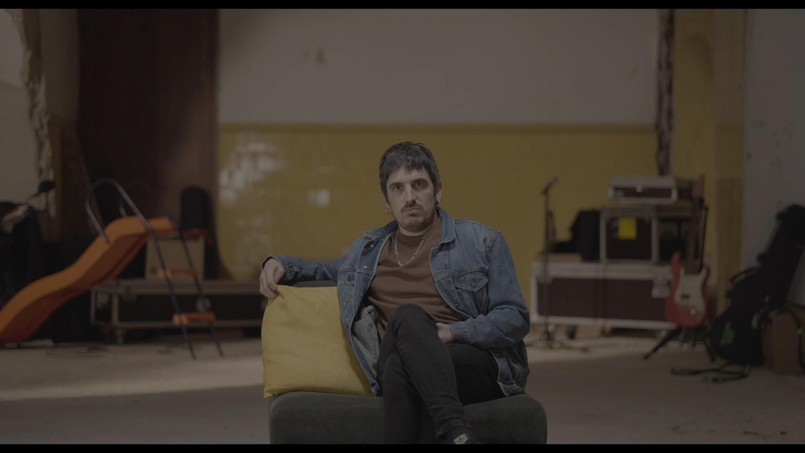 A través dels ulls dels integrants de Zoo (Panxo en la foto) el documental explora el camí recorregut per este grup musical