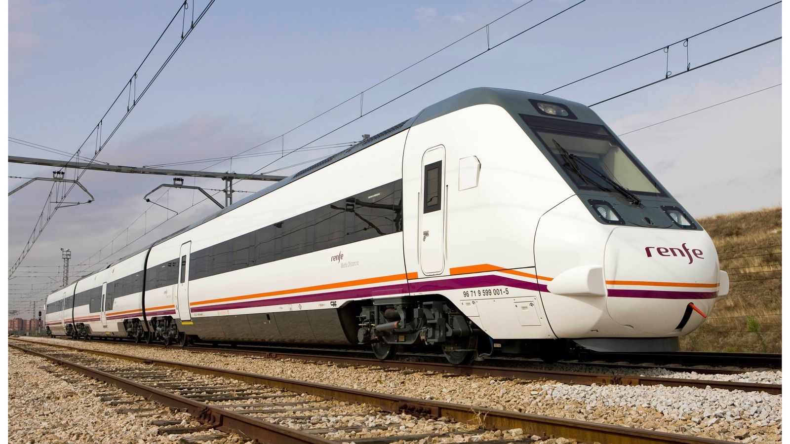 Imatge d'arxiu d'un  tren de mitja distància