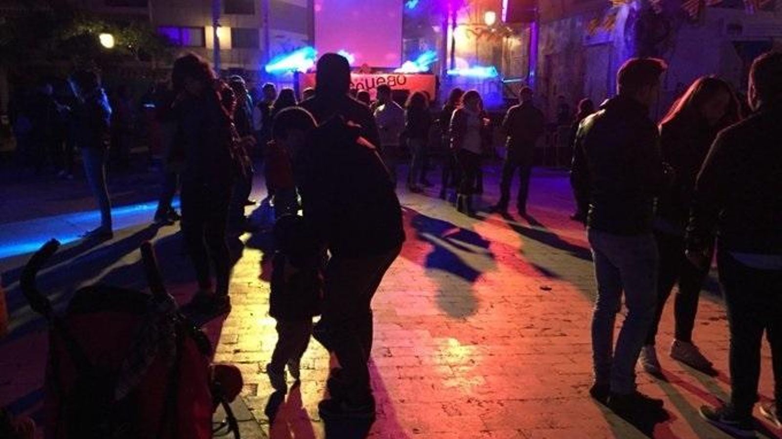 Una revetla de Falles a València (arxiu) Una revetla de Falles a València (arxiu)