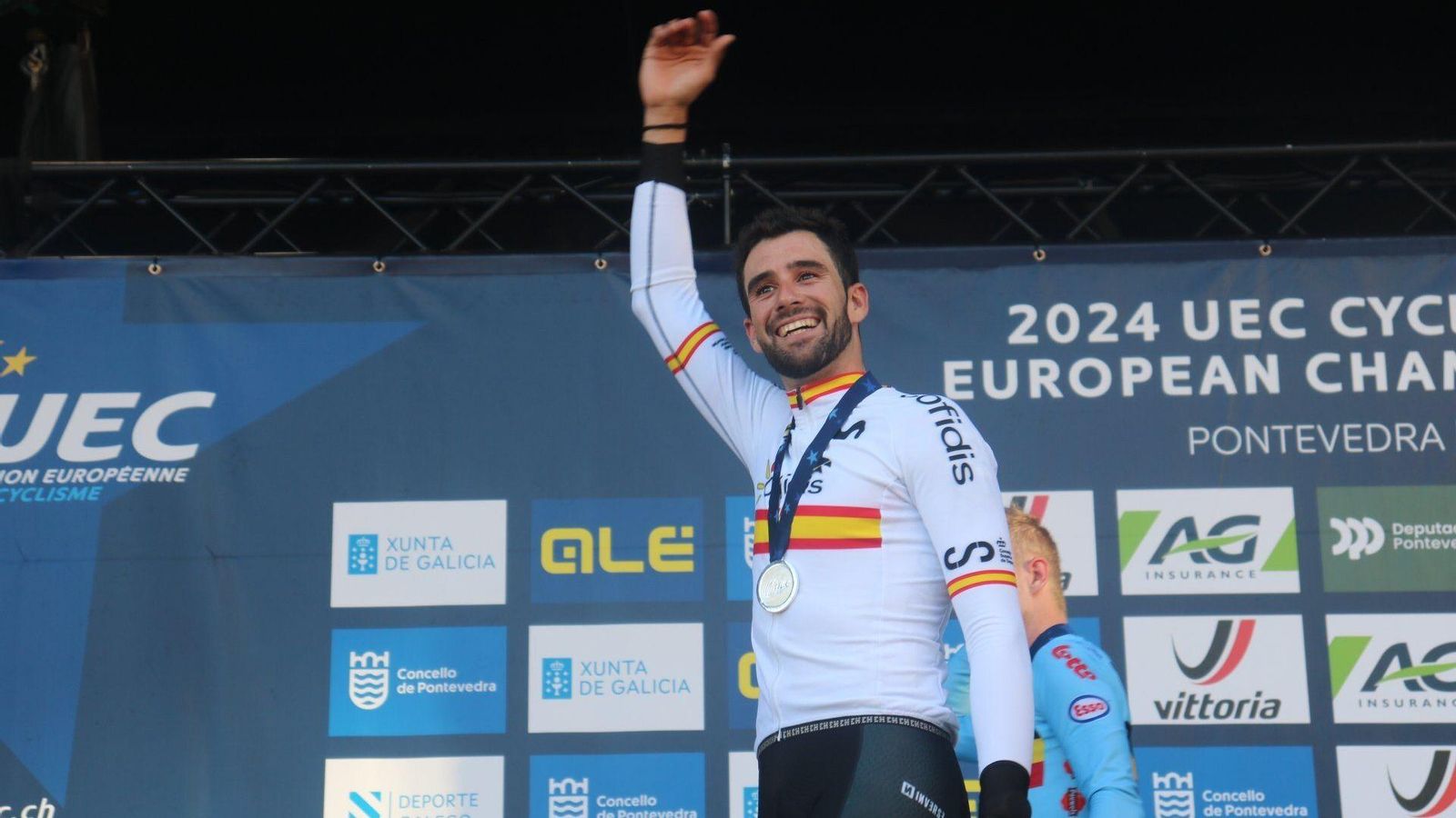 Felipe Orts, amb la medalla de plata en el pòdium
