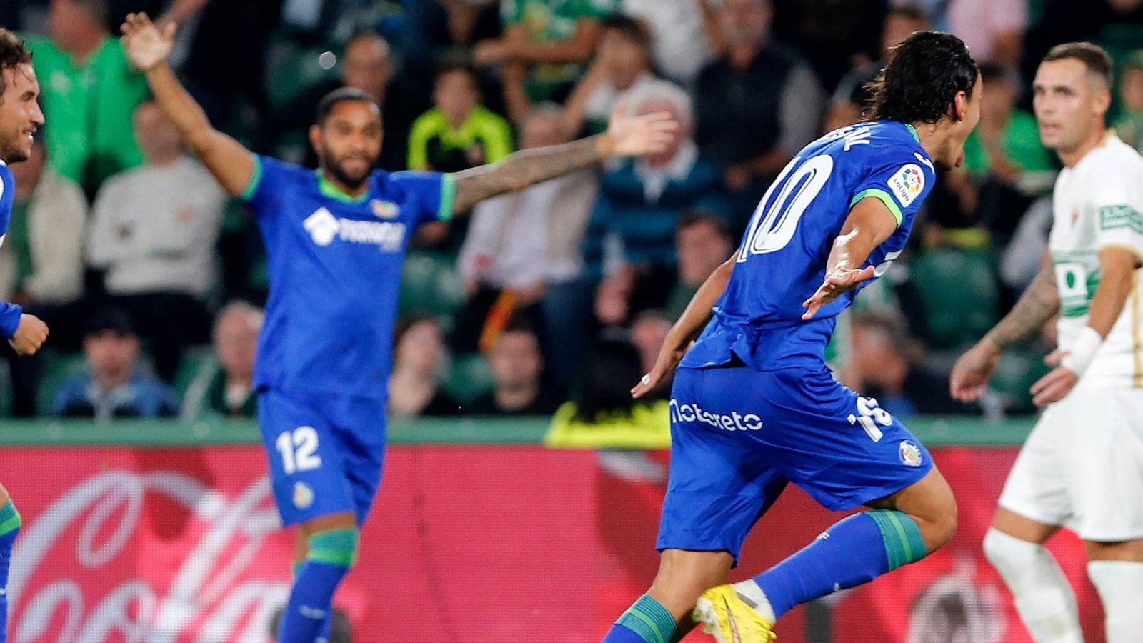 Enes Ünal fa el gol de la victòria del Getafe