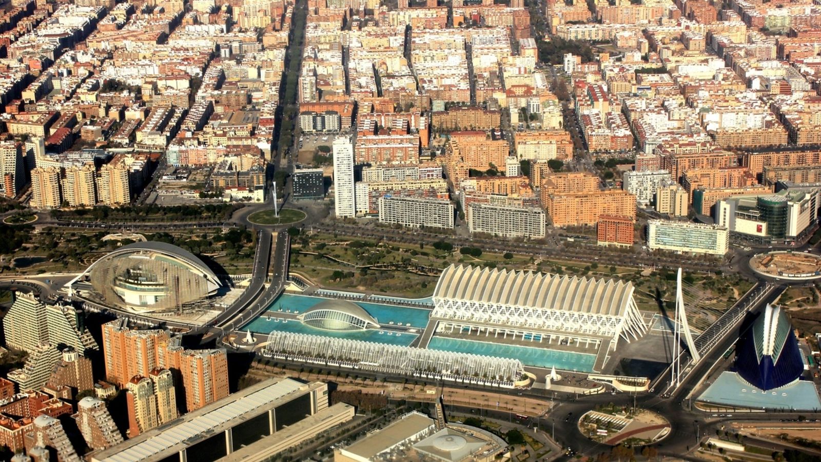 La ciutat de València, vista des de l'aire