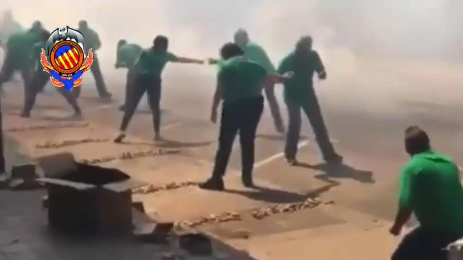 El moment de l'incident durant la mascletà manual de Mislata