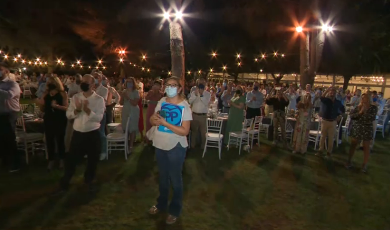 Una imatge de l'acte del PP aquesta nit en Ontinyent