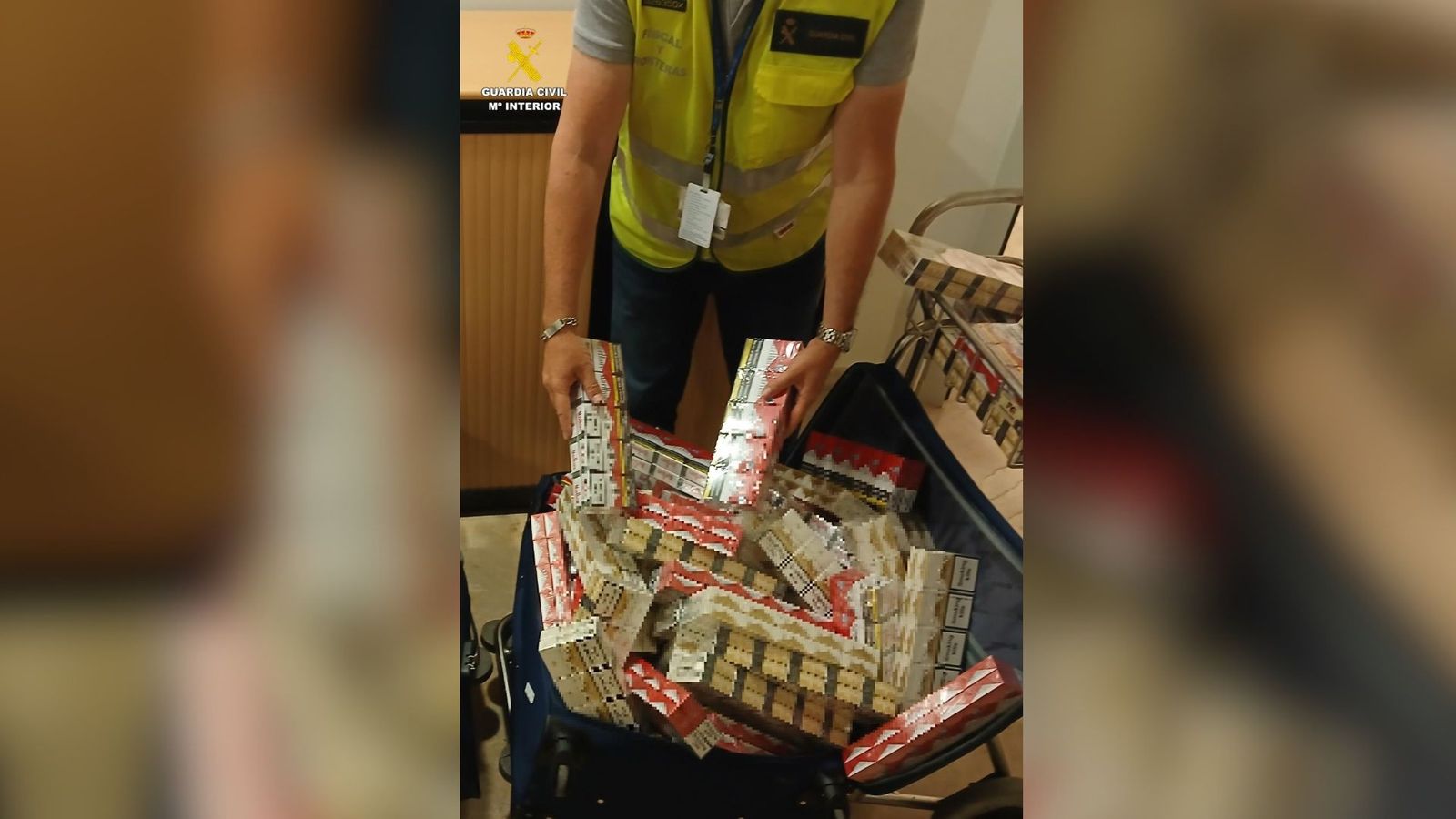 Paquets de tabac intervinguts a l'aeroport de Manises