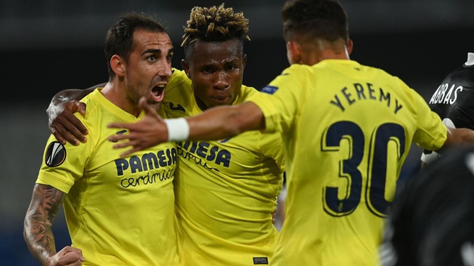 Alcácer, Samu i Yéremi celebren un del gols contra el Karabakh