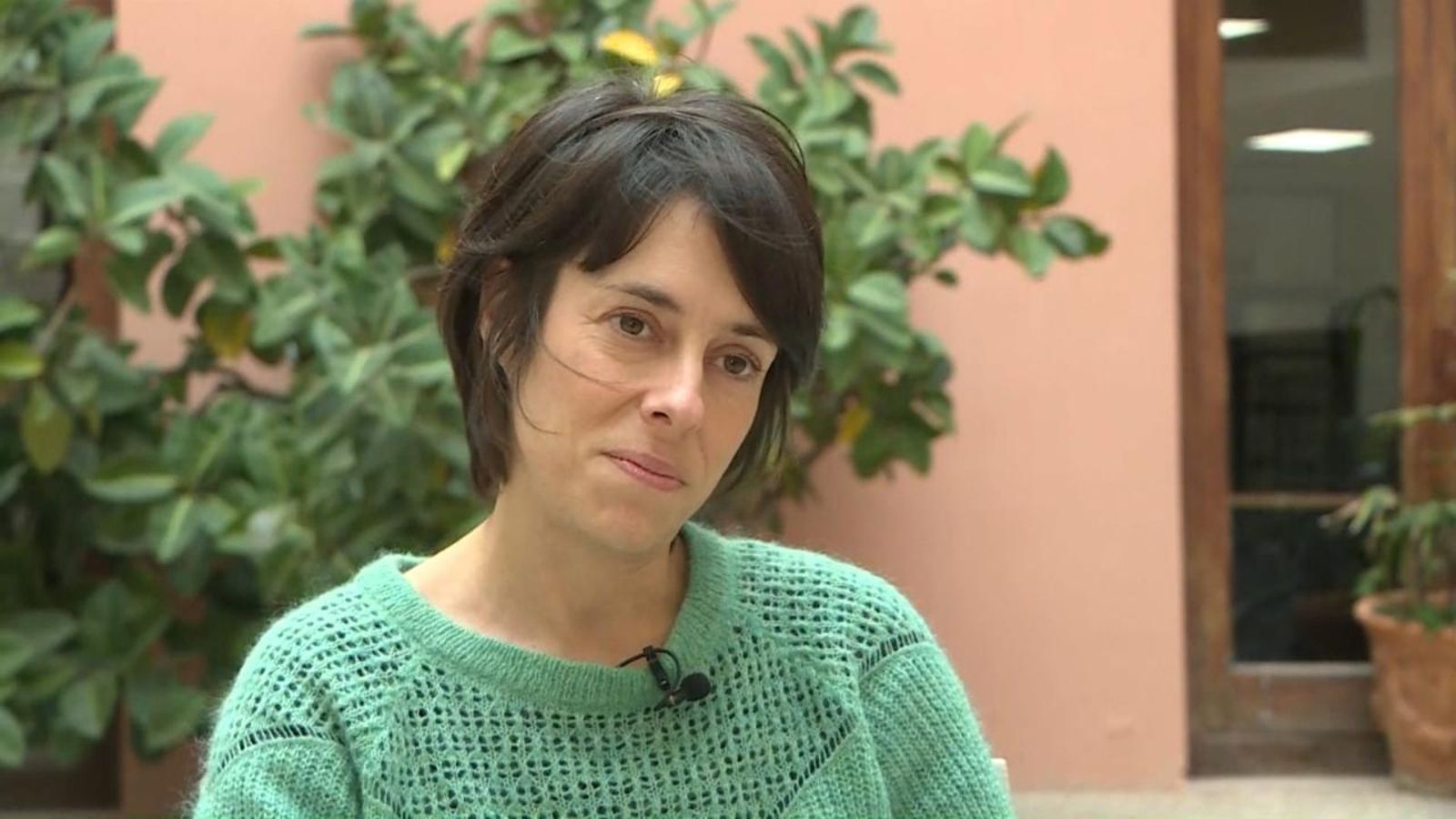 La directora Estibaliz Urresola, en una entrevista a À Punt Notícies