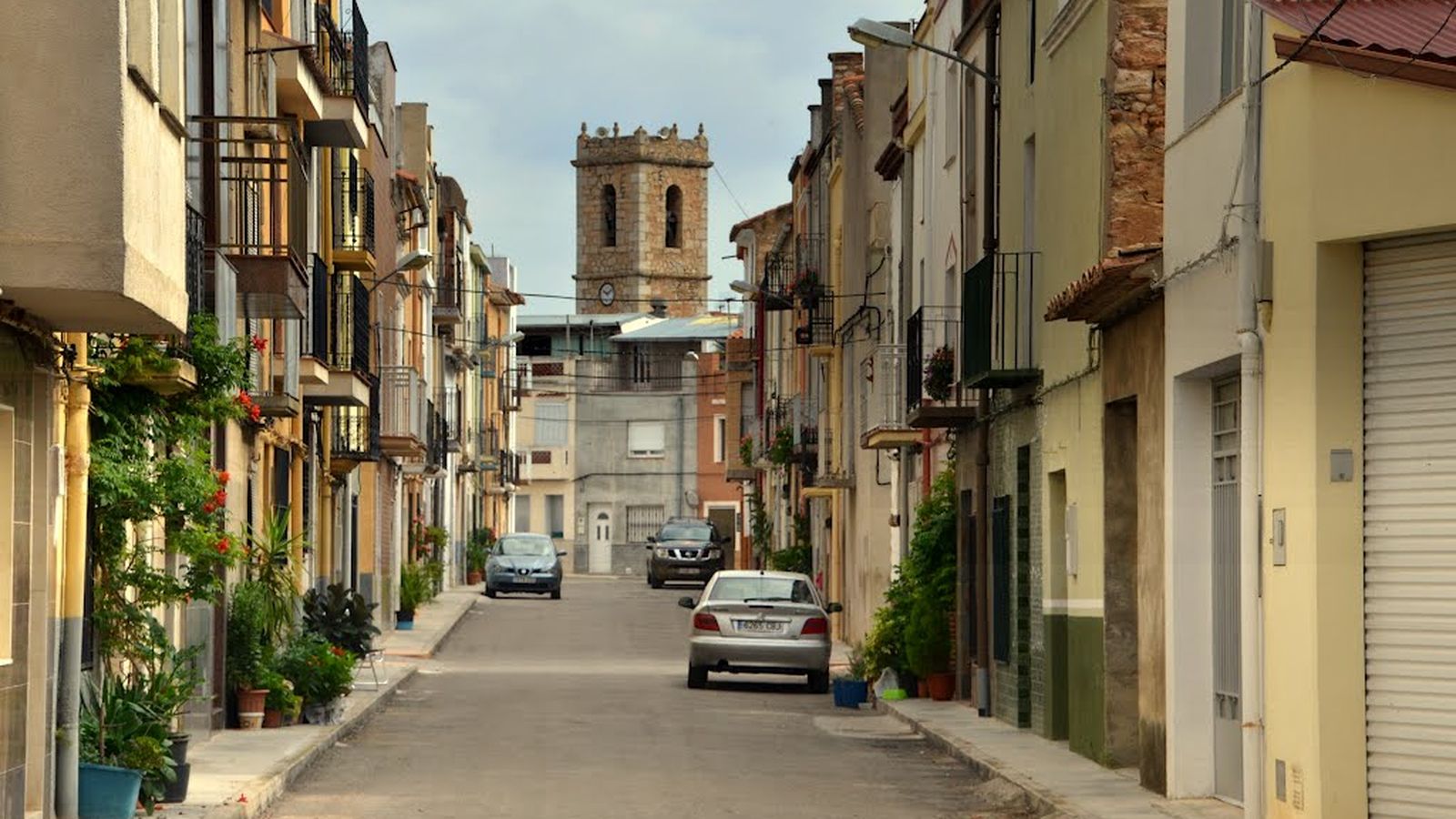 Viure a pobles despoblats com Torre d'en domenec desgrava.jpg